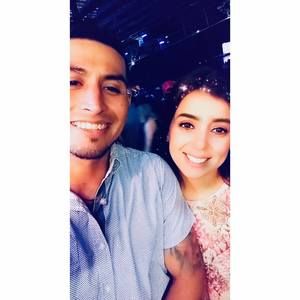 Meet your Posher, Dina